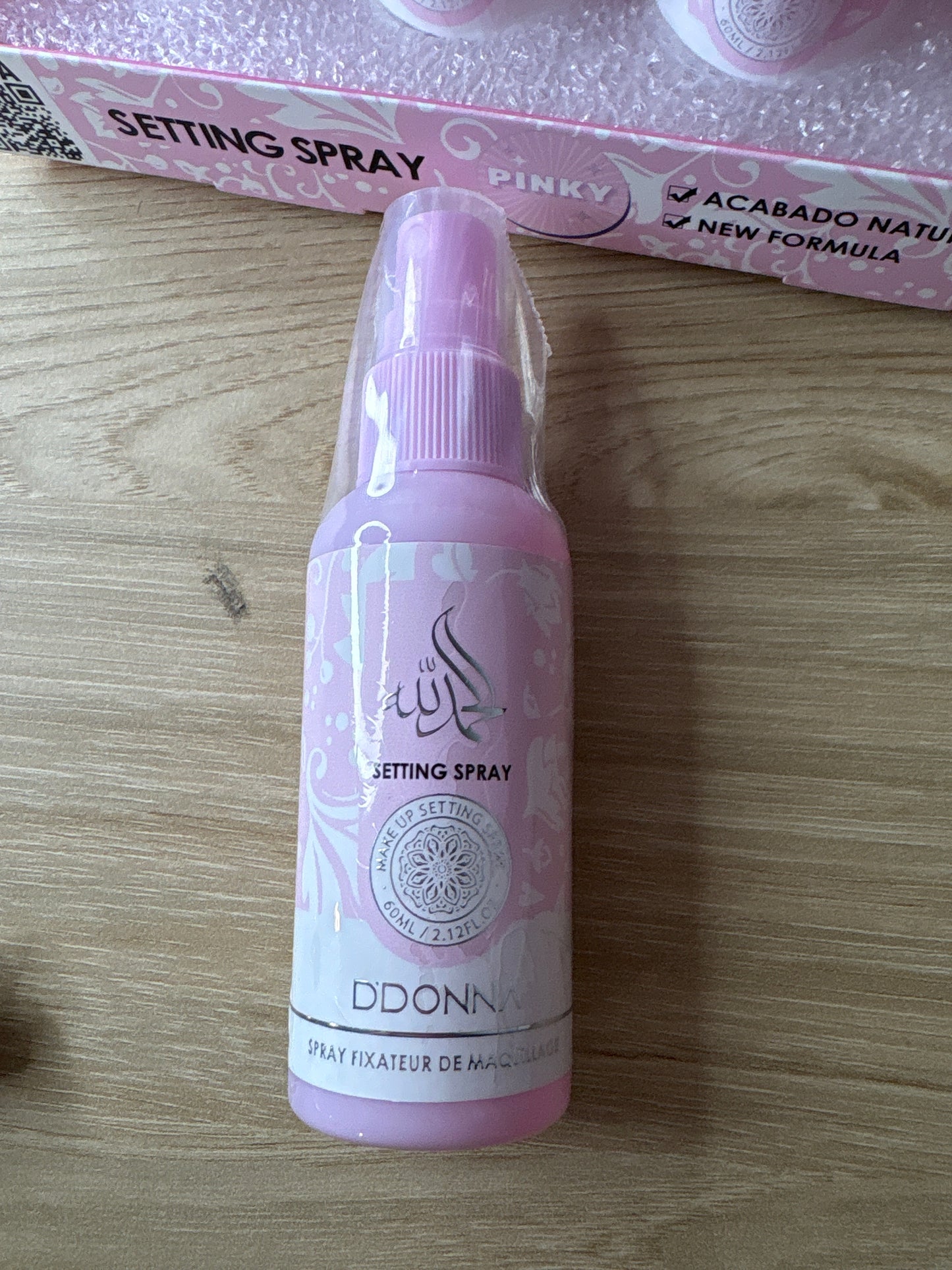 Spray fixateur de maquillage hydratant