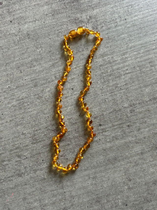 Collier d’ambre bébé