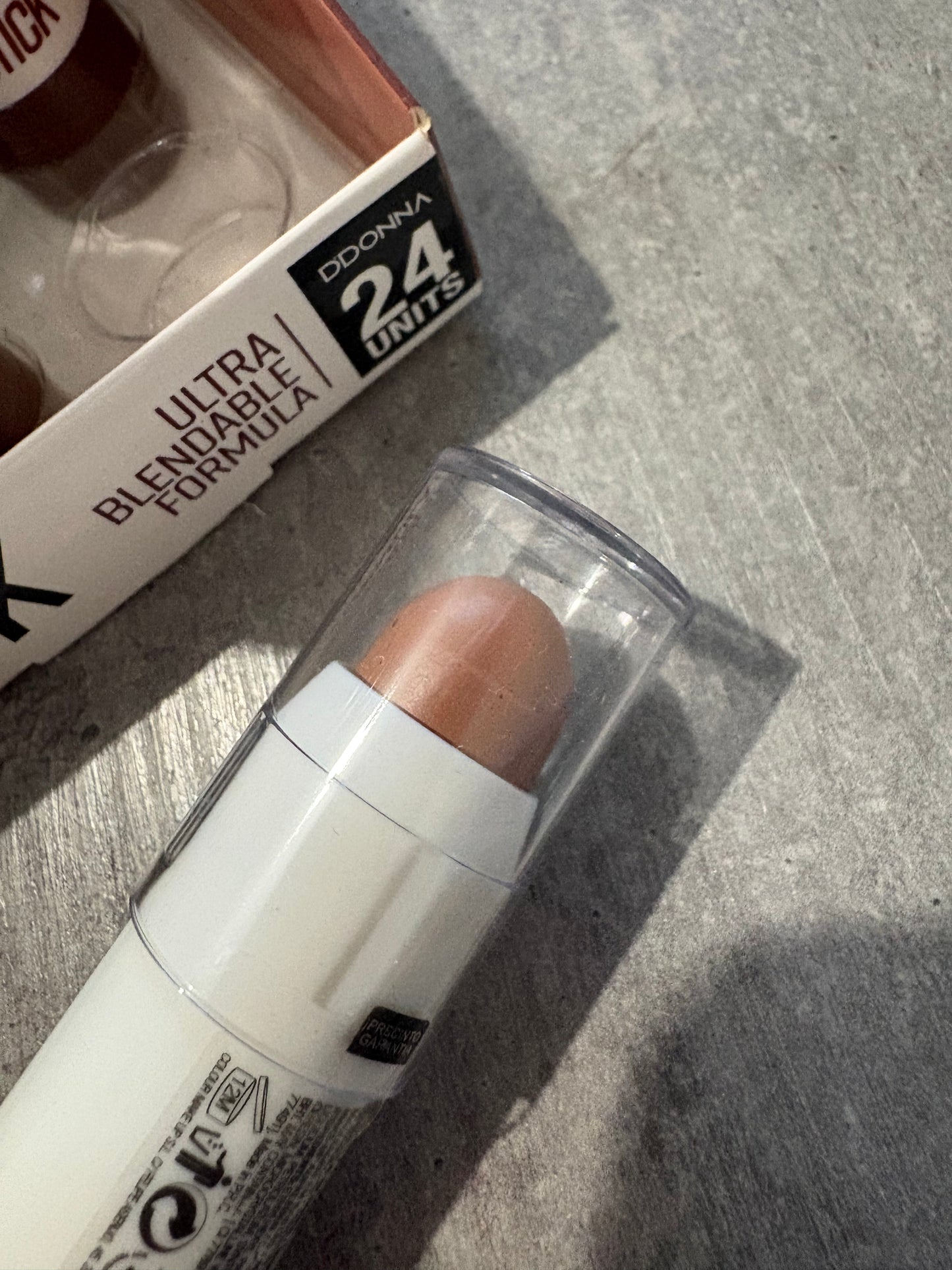Glow contour stick