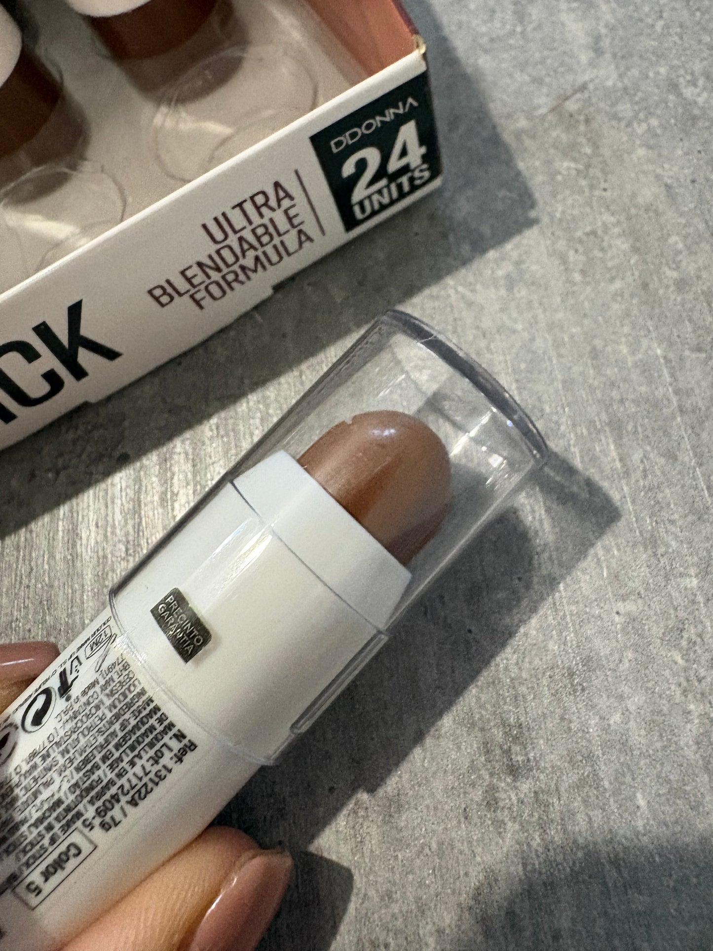 Glow contour stick