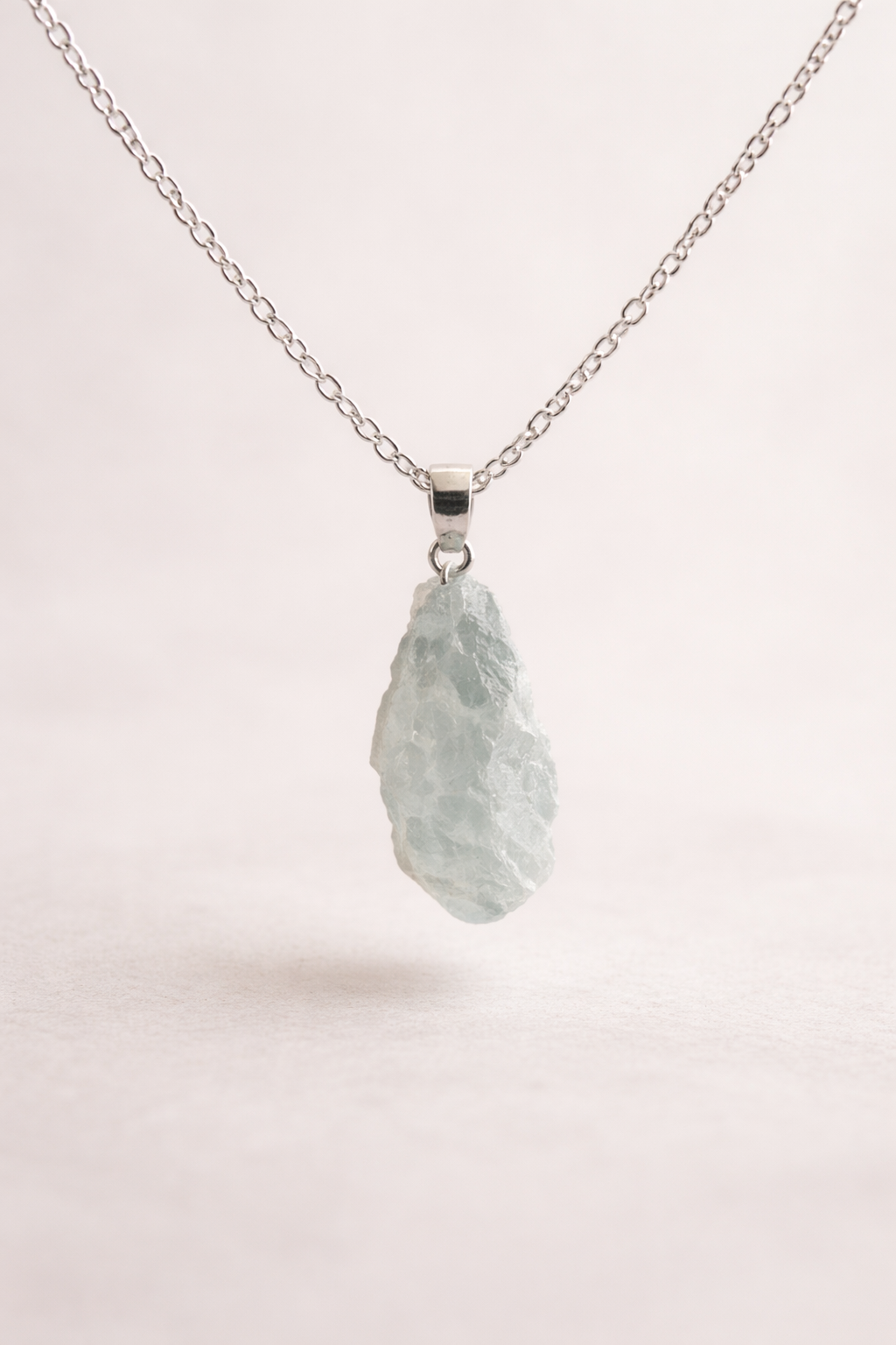 Collier pierre brute aigue marine